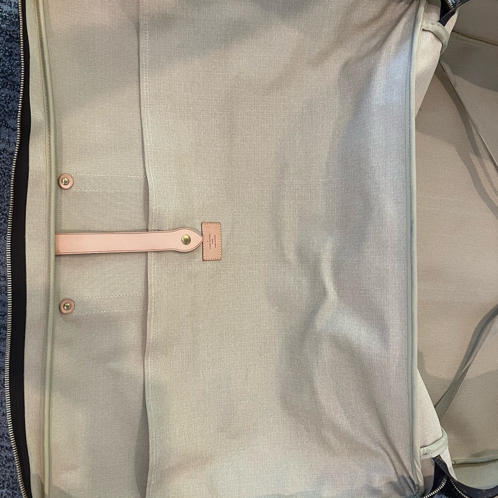 Louis Vuitton soft travel bag LARGE - Picture 13 of 16
